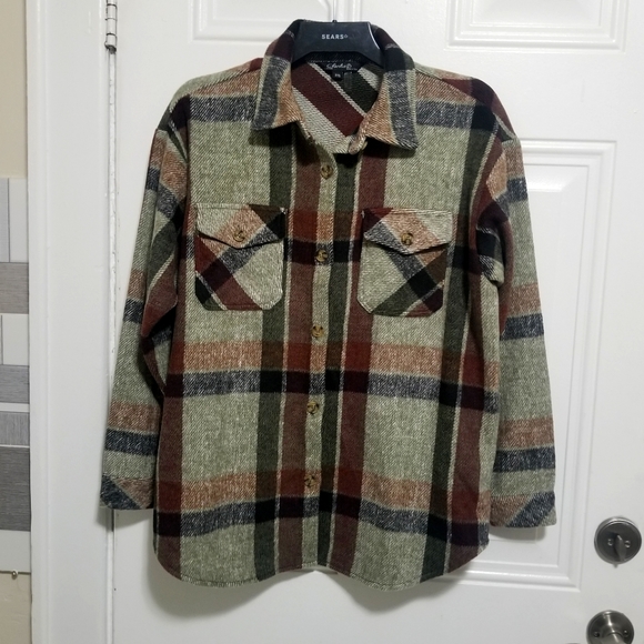 Charlie B Plaid Flannel Shirt Jacket. Size: Small. - Picture 2 of 8